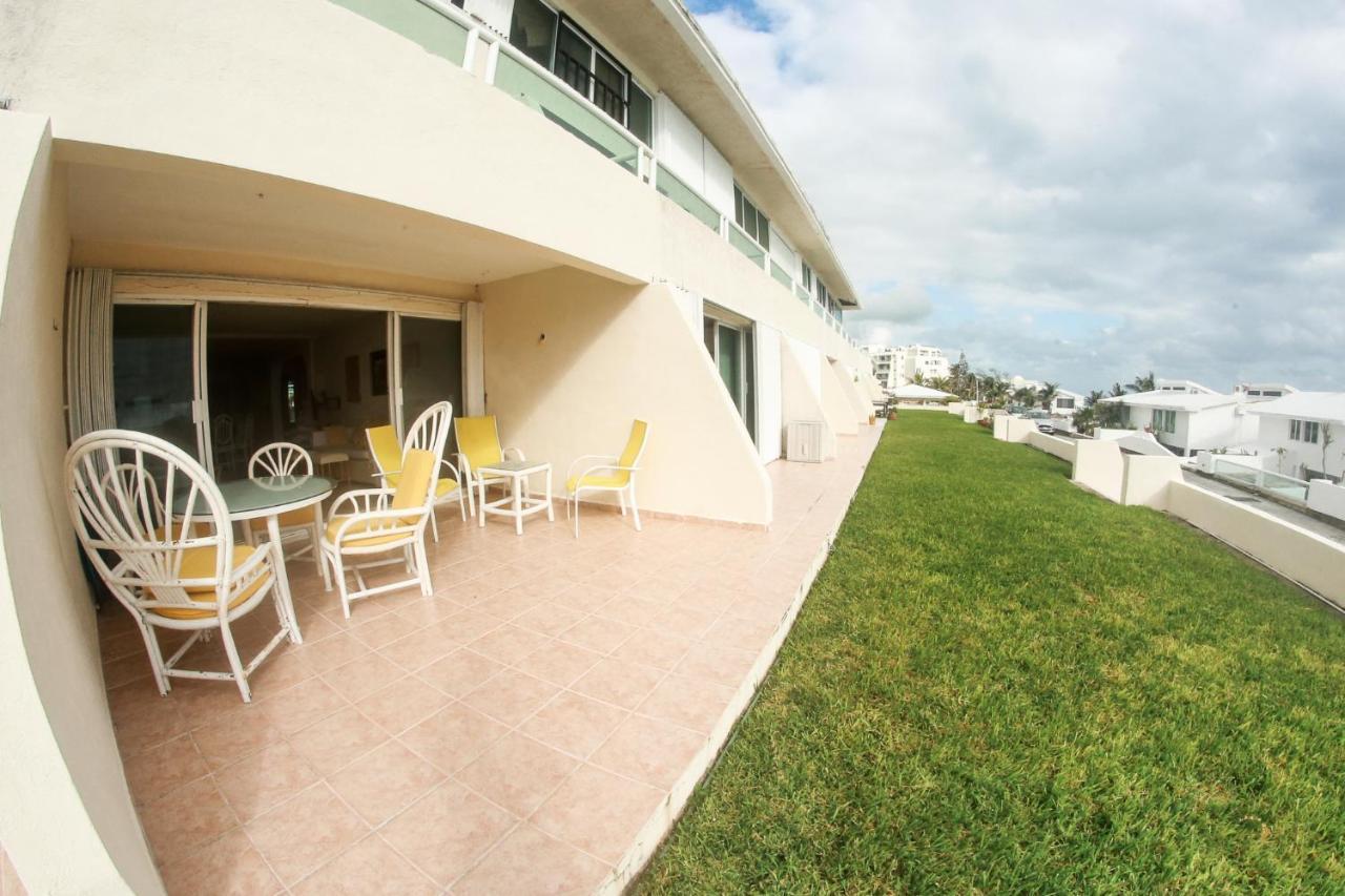 Brisas Beach & Ocean Front Vacation Apartments Cancun Zona Hotelera エクステリア 写真