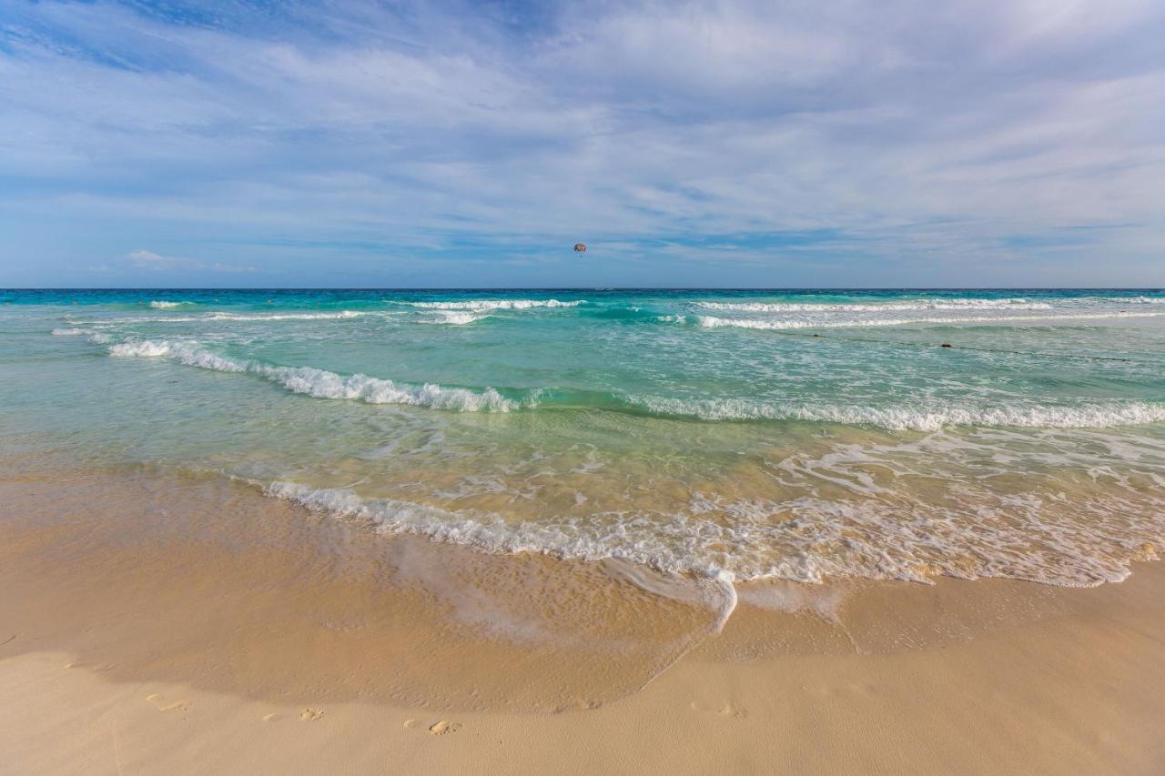 Brisas Beach & Ocean Front Vacation Apartments Cancun Zona Hotelera エクステリア 写真