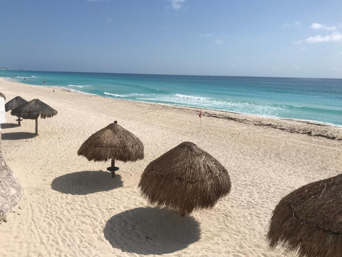 Brisas Beach & Ocean Front Vacation Apartments Cancun Zona Hotelera エクステリア 写真