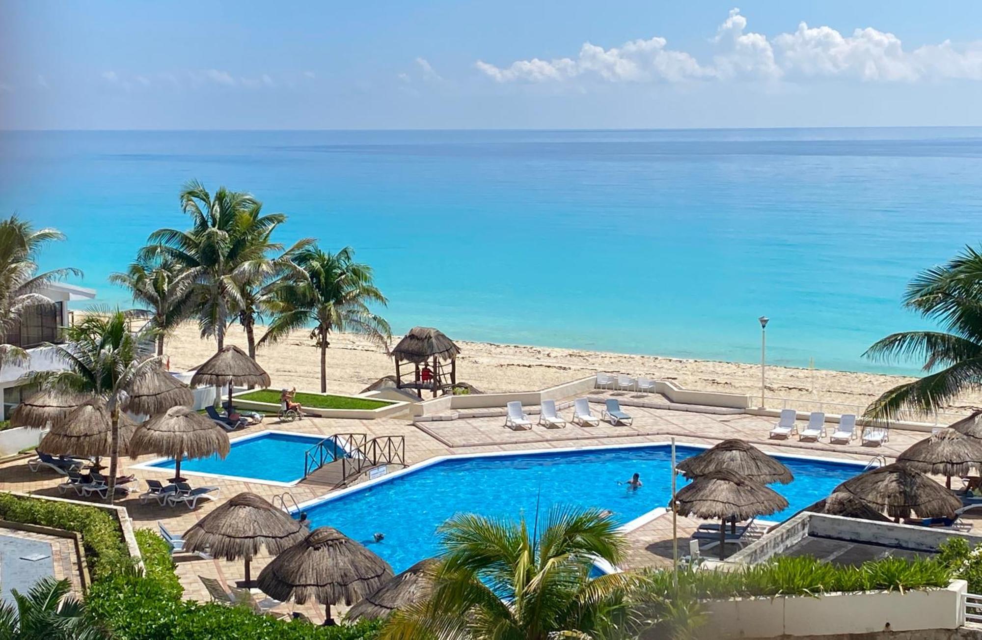 Brisas Beach & Ocean Front Vacation Apartments Cancun Zona Hotelera エクステリア 写真